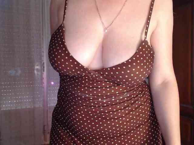 Alina-Lovely webcam