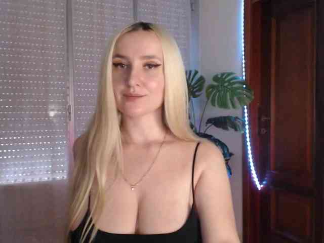 Alina-Lovely webcam