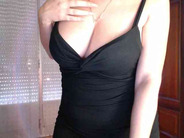 Alina-Lovely webcam