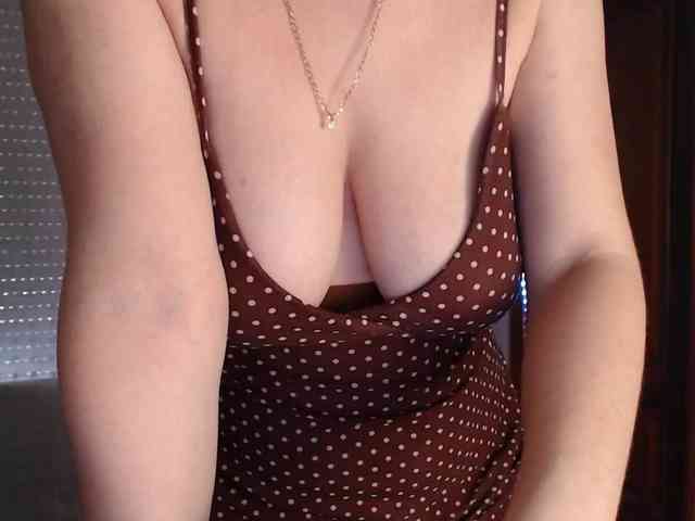 Alina-Lovely webcam