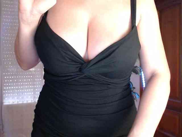 Alina-Lovely webcam