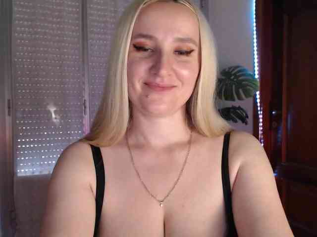 Alina-Lovely webcam