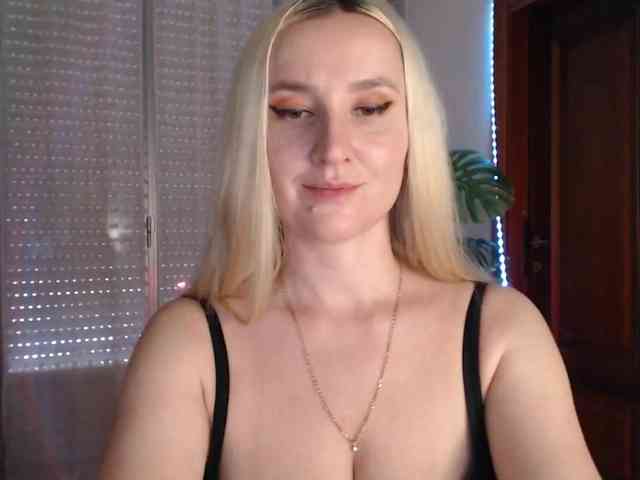 Alina-Lovely webcam
