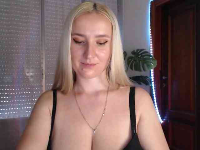 Alina-Lovely webcam