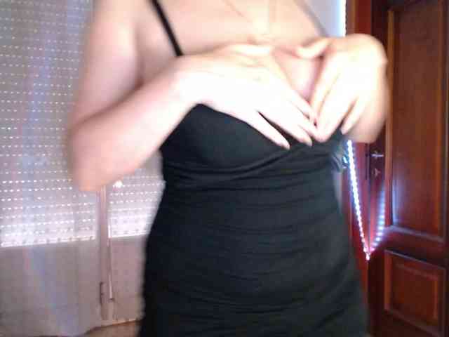 Alina-Lovely webcam