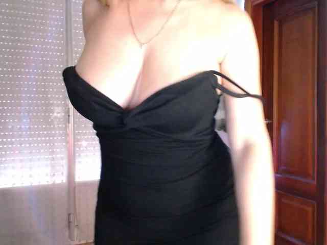 Alina-Lovely webcam