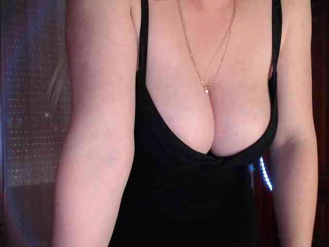 Alina-Lovely webcam