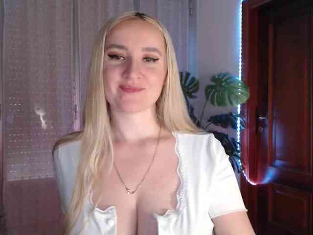 Alina-Lovely webcam