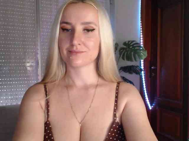 Alina-Lovely webcam