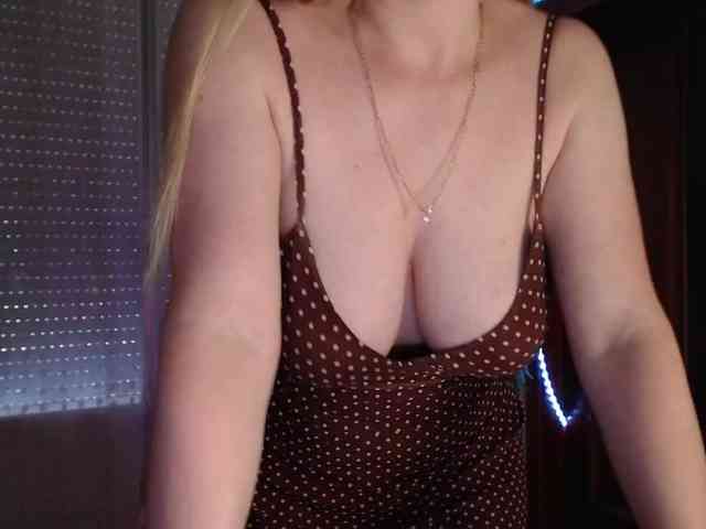 Alina-Lovely webcam