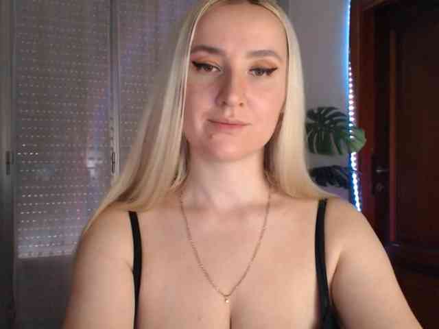 Alina-Lovely webcam