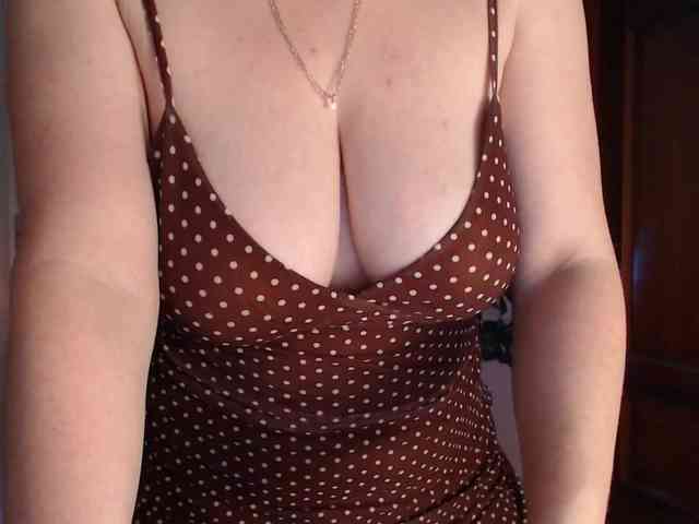 Alina-Lovely webcam