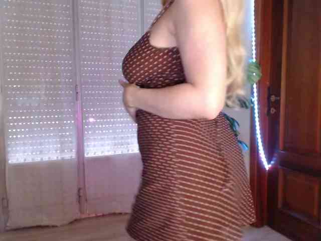 Alina-Lovely webcam