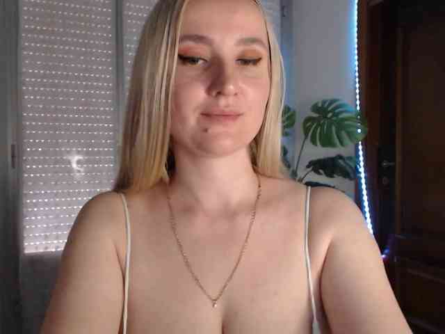 Alina-Lovely Live Webcam on BongaCams