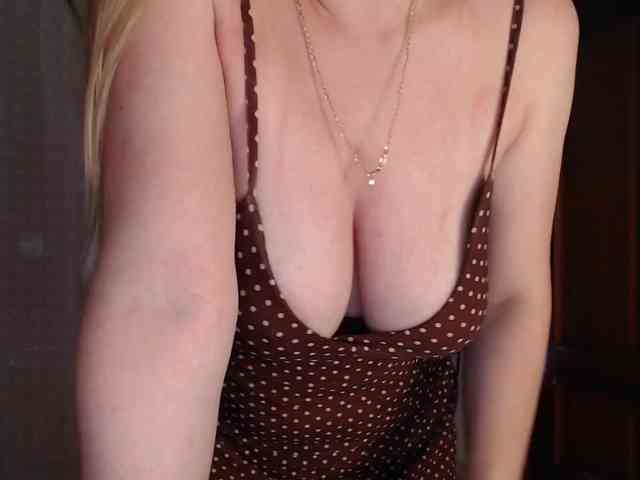 Alina-Lovely webcam