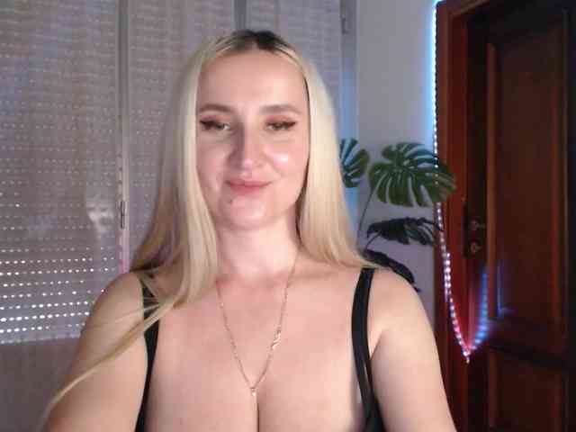Alina-Lovely webcam
