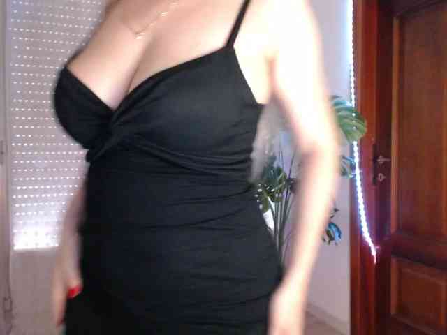 Alina-Lovely webcam