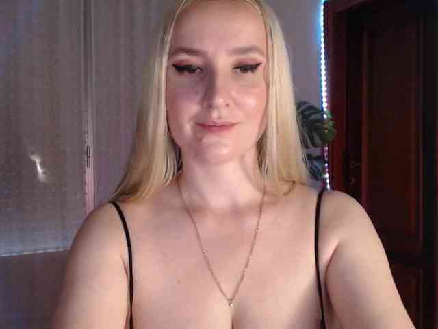 Alina-Lovely webcam