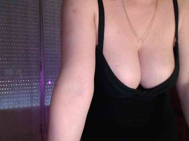 Alina-Lovely webcam