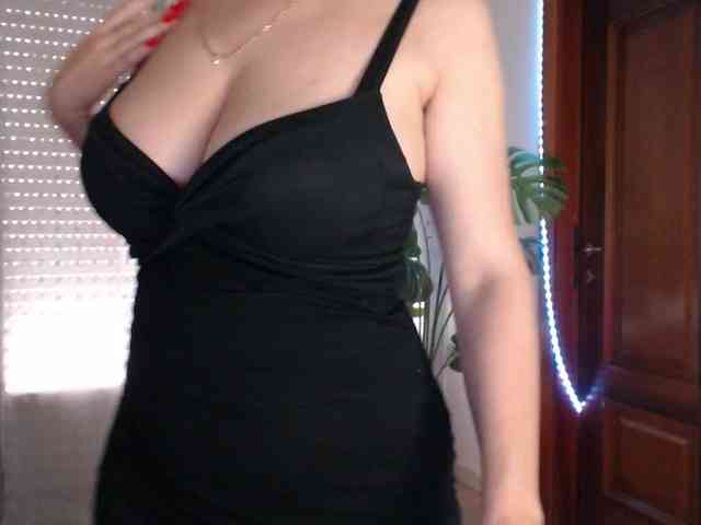 Alina-Lovely webcam