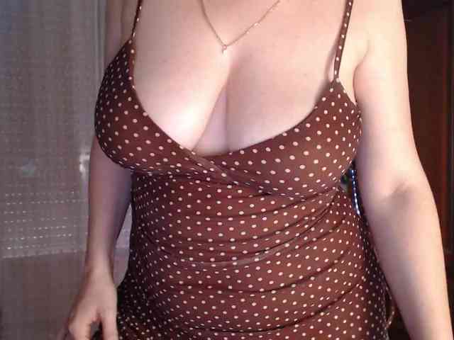 Alina-Lovely webcam