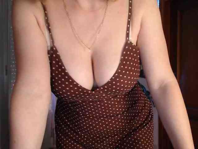 Alina-Lovely webcam