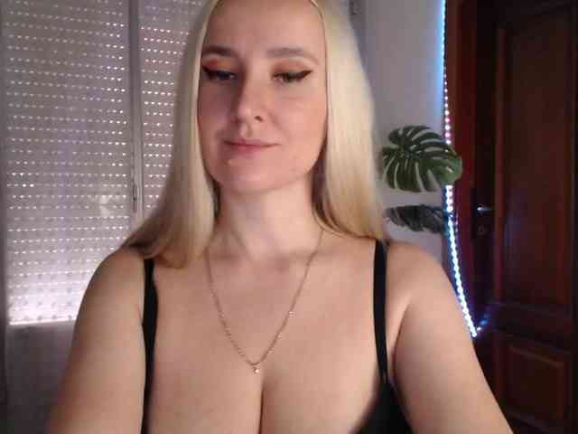 Alina-Lovely webcam