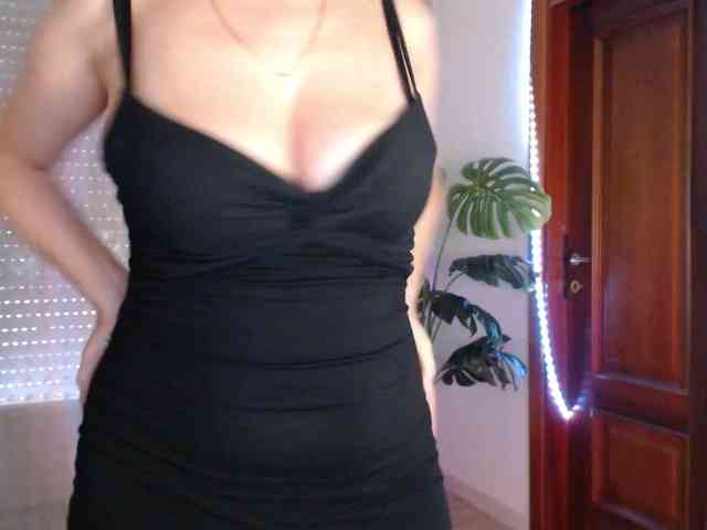 Alina-Lovely webcam