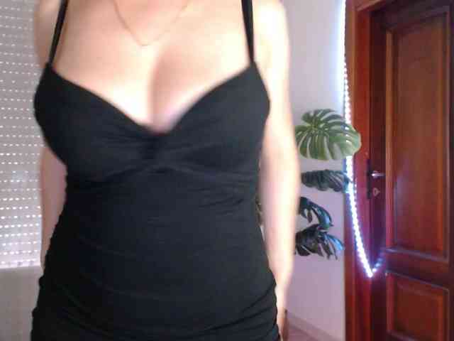 Alina-Lovely webcam