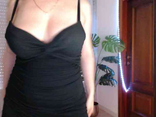 Alina-Lovely webcam