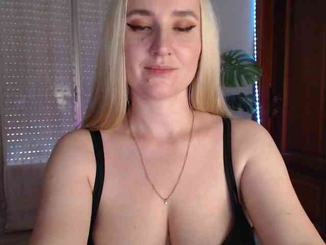 Alina-Lovely webcam