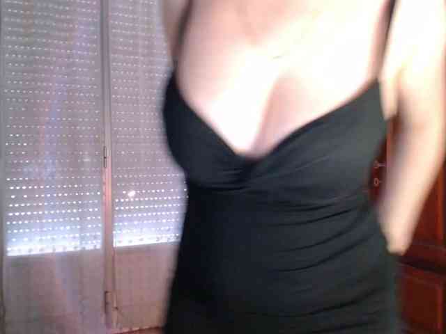 Alina-Lovely webcam