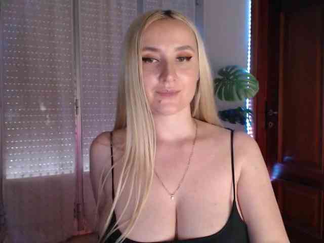 هذا النموذج مباشر الآن. Alina-Lovely