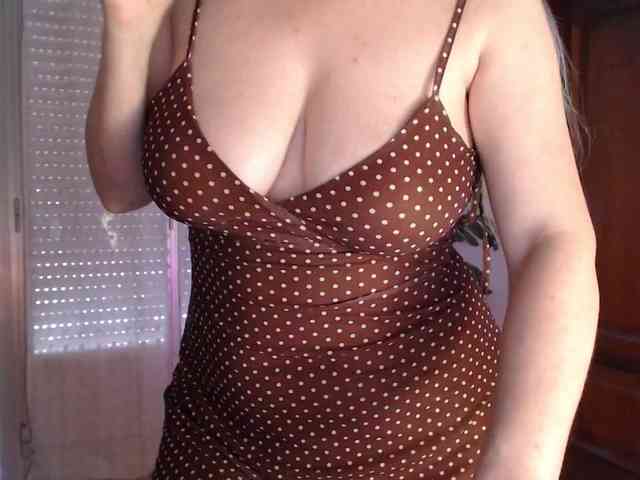 Alina-Lovely webcam
