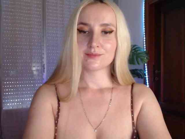 Alina-Lovely webcam