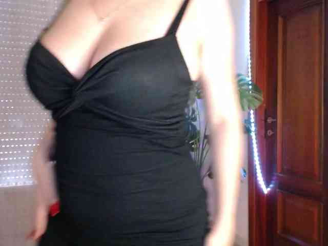 Alina-Lovely webcam