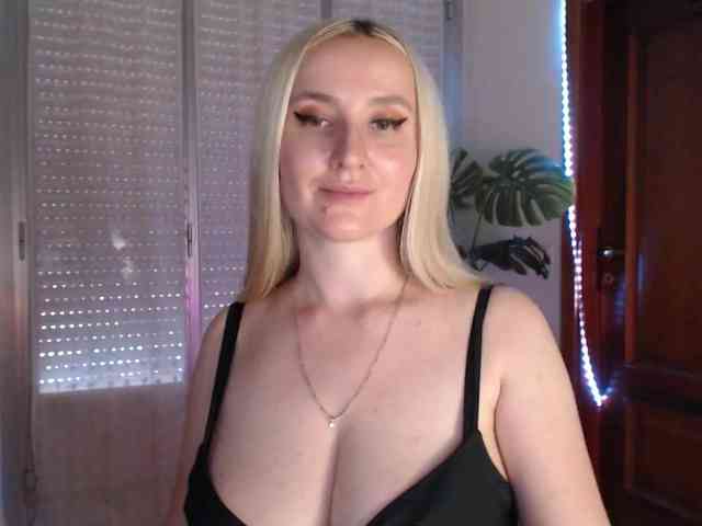 Alina-Lovely webcam
