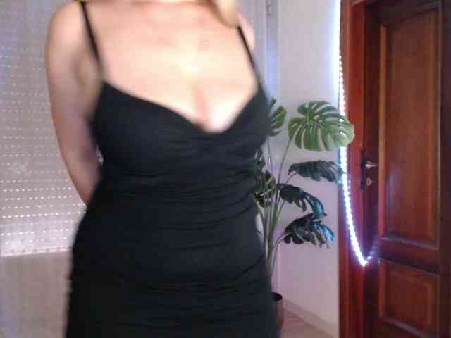 Alina-Lovely webcam
