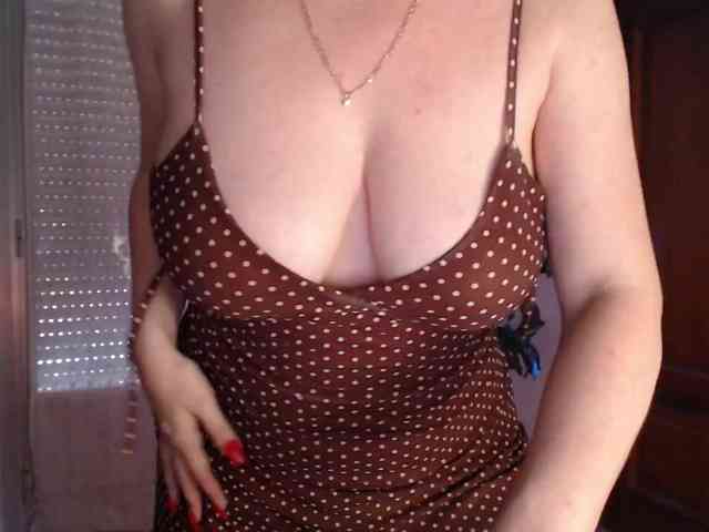Alina-Lovely webcam