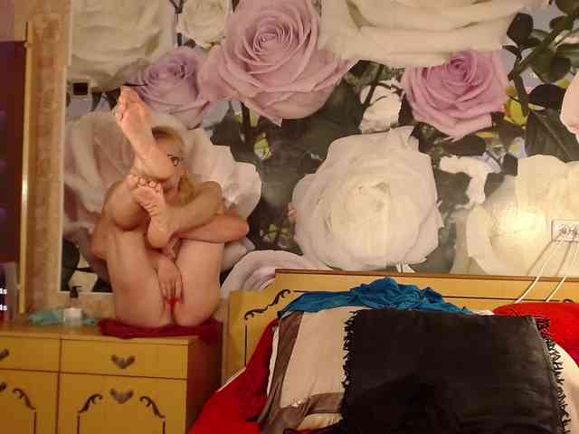 -Karolina555- Sex Cam Show