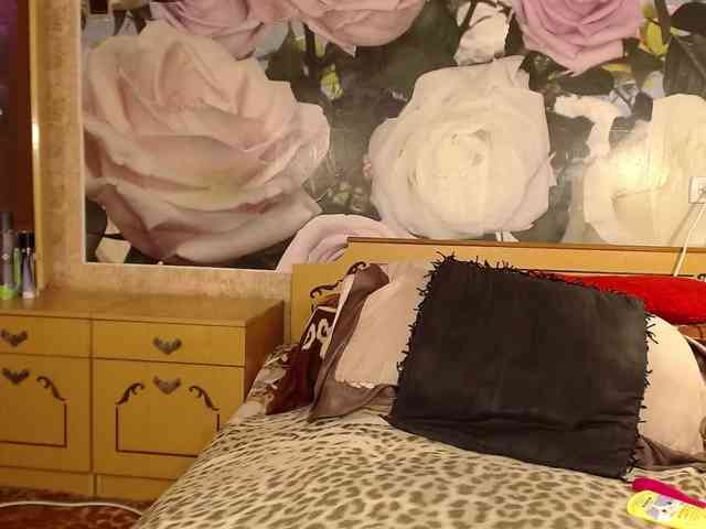-Karolina555- live female cam on bongacams