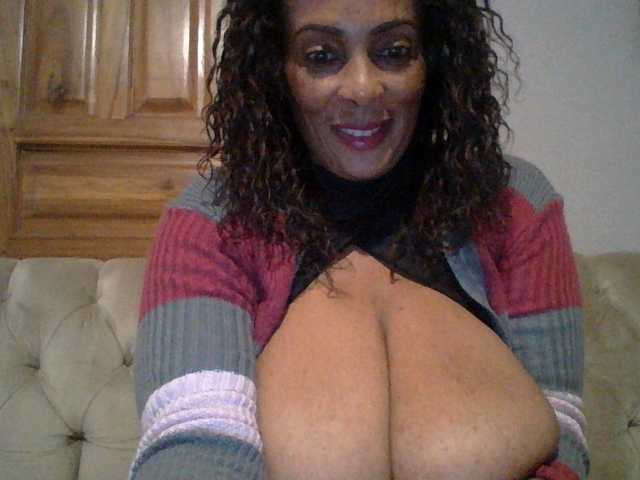 Busty8