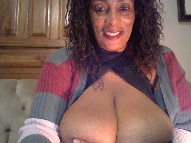 Busty8