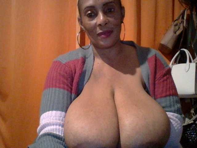 Busty8 live webcam show