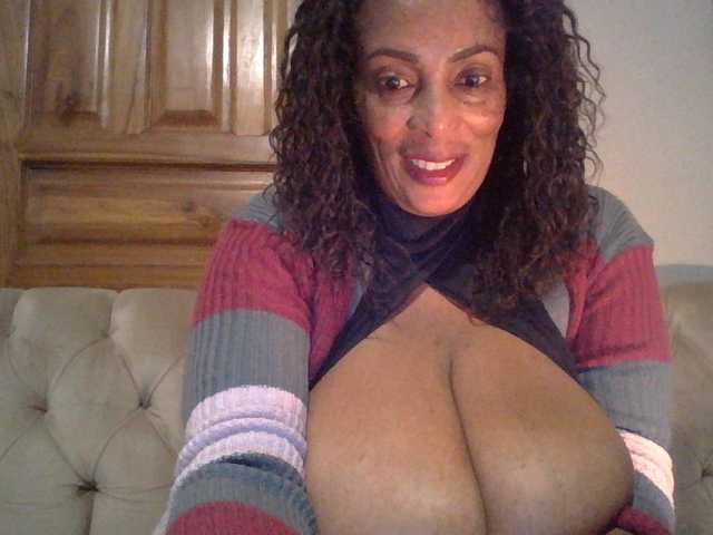 Busty8