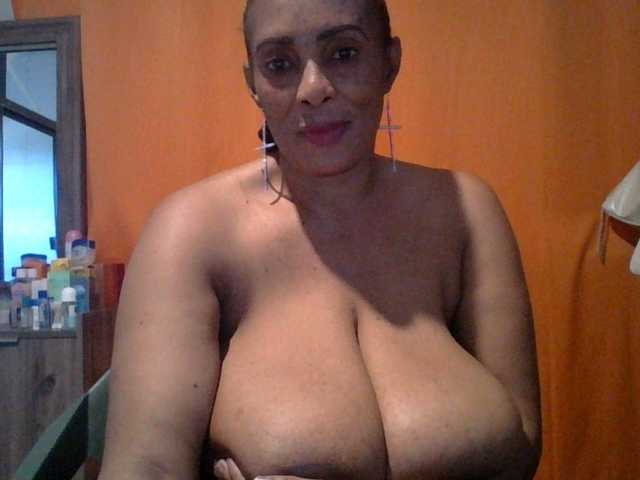 Busty8
