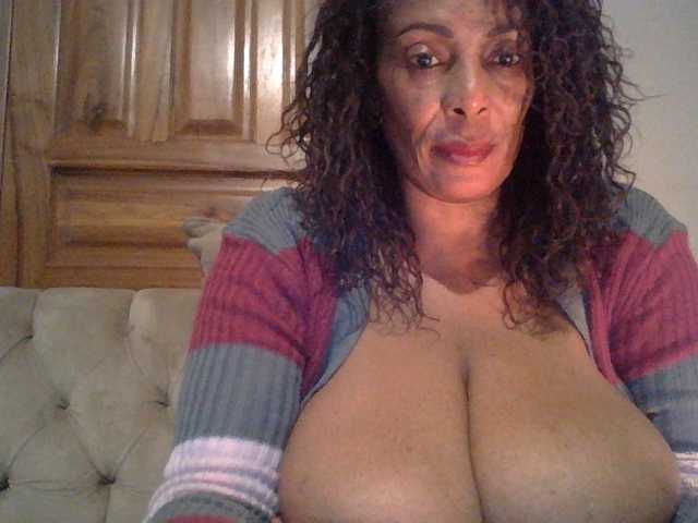 Busty8