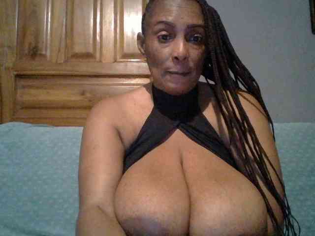 Busty8 webcam