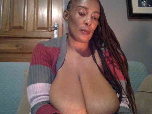 Busty8 webcam