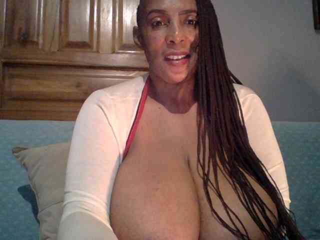 Busty8 webcam